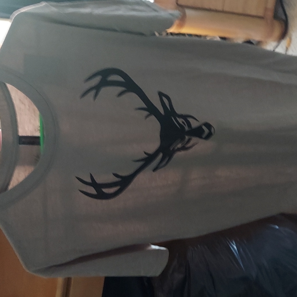 Brand new men's medium gray American bucked up t-shirt with tags